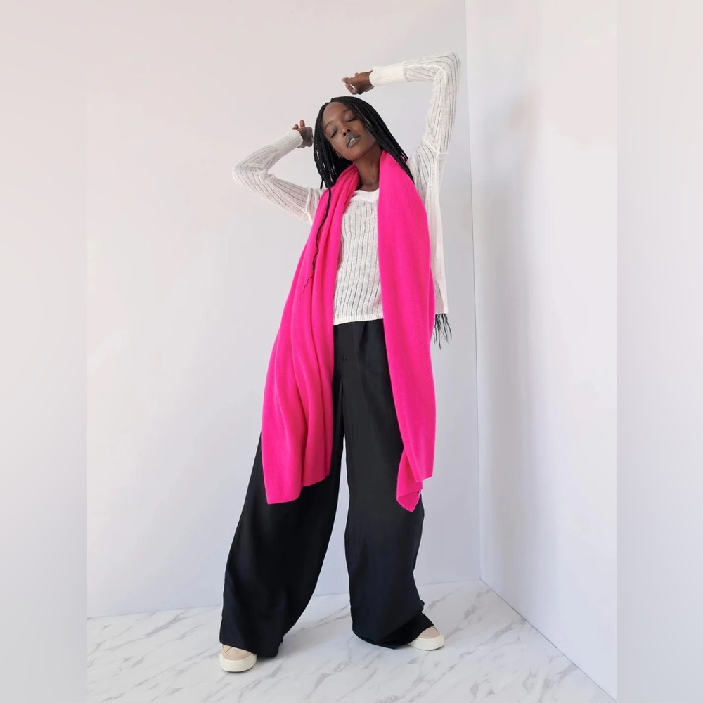 White + Warren | cashmere Travel Wrap In Bright Radiant Pink One Size NEW